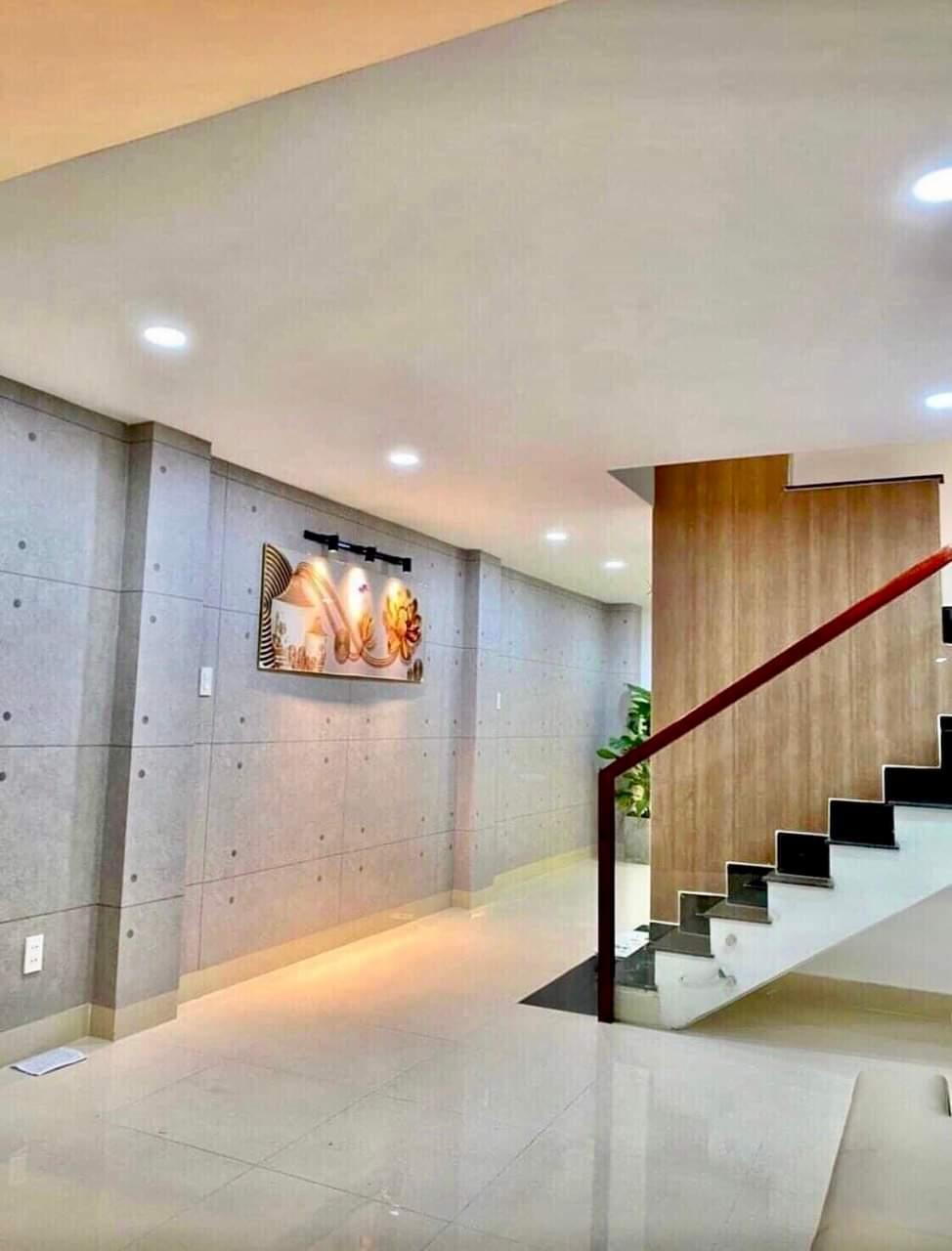 Nhà Đẹp 5 Tầng Đường Xe Tải Tránh Nhau Hà Huy Giáp, Quận 12, Giá Nhỉnh hơn 5 tỷ